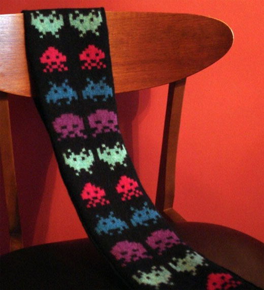 space_invaders_scarf_detail.jpg